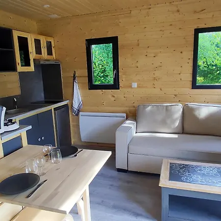 Au Pied Du Merisier Chalet